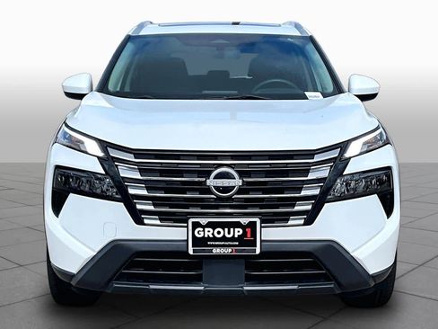 Certified 2024 Nissan Rogue SV w/ SV Premium Package FWD image 4