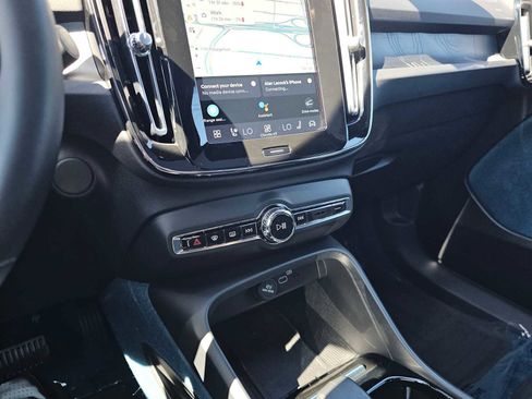 Certified 2023 Volvo C40 P8 Recharge Ultimate w/ Protection Package Premier AWD/4WD image 27