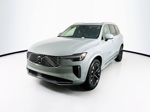 Used 2025 Volvo XC90 B6 Plus image 3