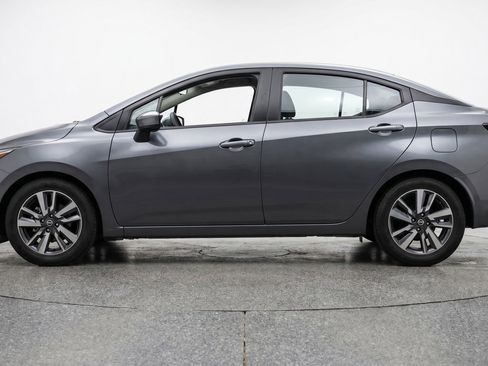 Used 2025 Nissan Versa SV FWD image 5