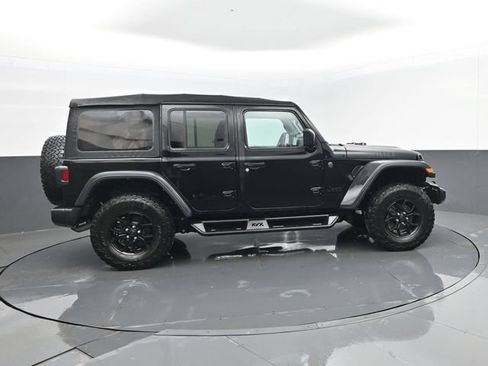 Used 2024 Jeep Wrangler Unlimited Sport AWD/4WD image 4