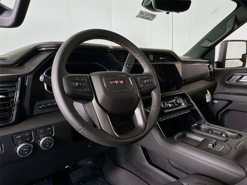 New 2026 GMC Sierra 3500 AT4 w/ AT4 Premium Plus Package AWD/4WD image 4