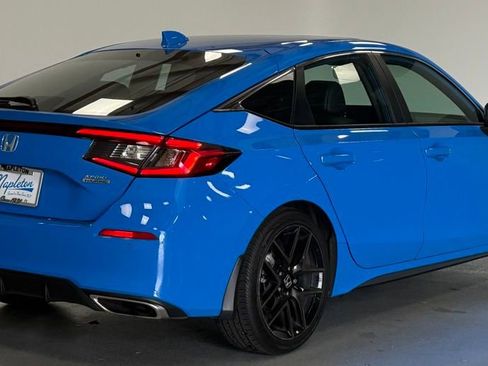 Used 2023 Honda Civic Sport Touring image 3