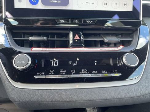 New 2026 Toyota Corolla SE FWD image 19