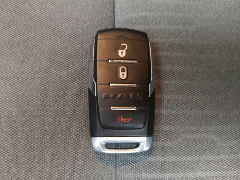 Used 2021 RAM 1500 Big Horn RWD image 32