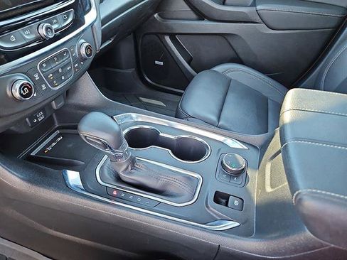 Used 2023 Chevrolet Traverse LT w/ LT Premium Package image 20