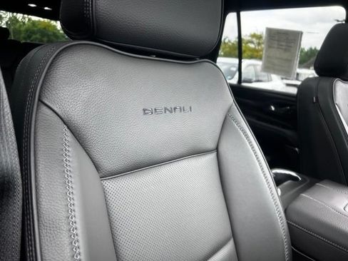 Used 2024 GMC Yukon Denali AWD/4WD image 27