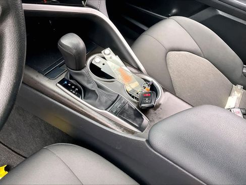 Used 2023 Toyota Camry LE w/ Convenience Package image 16