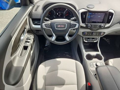 Certified 2024 GMC Terrain SLE w/ Driver Convenience Package AWD/4WD image 11