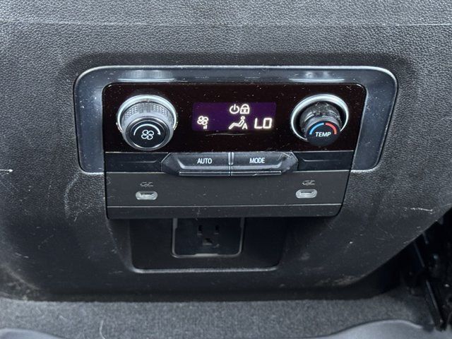 Used 2021 Chevrolet Suburban LT AWD/4WD image 30