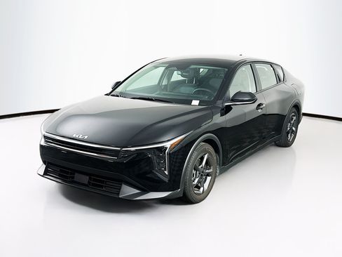 Used 2025 Kia K4 FWD image 3