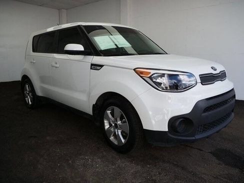 Used 2017 Kia Soul image 3