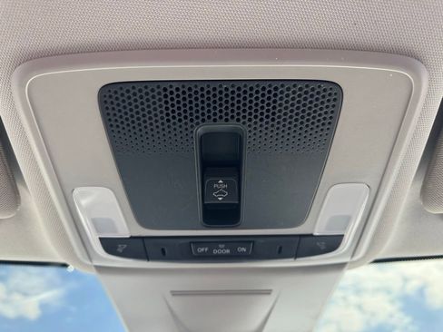 Used 2022 Honda Civic EX image 15