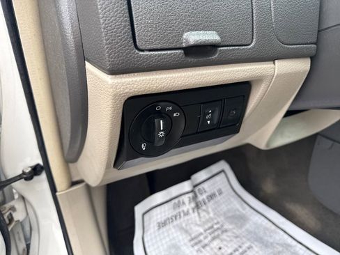 Used 2010 Ford Fusion SE FWD image 19
