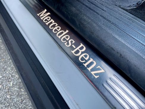 Used 2024 Mercedes-Benz GLE 350 4MATIC image 39