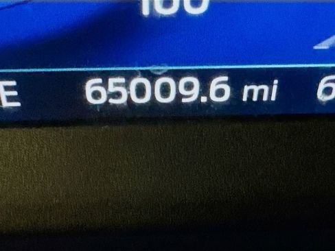 Used 2021 Ford Escape Titanium image 12