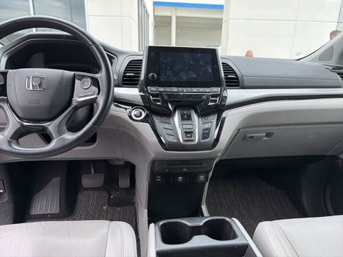 Used 2023 Honda Odyssey Touring image 5