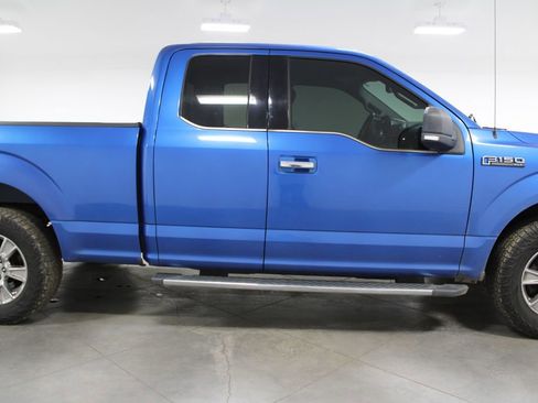 Used 2015 Ford F150 XLT w/ Equipment Group 302A Luxury image 11