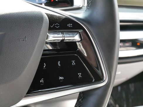 Used 2024 Cadillac Lyriq Sport RWD image 26