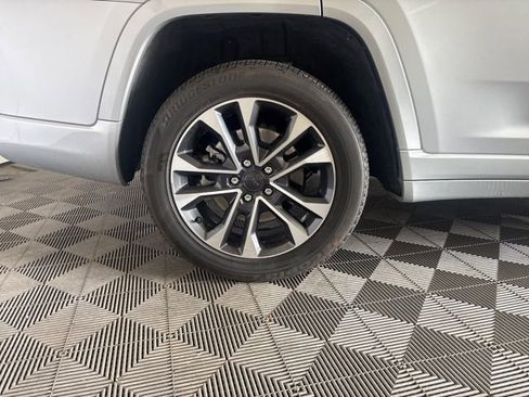 Used 2023 Jeep Grand Cherokee L Overland AWD/4WD image 55