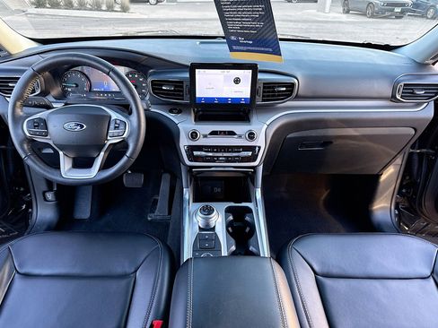 Certified 2023 Ford Explorer XLT w/ Equipment Group 202A image 3