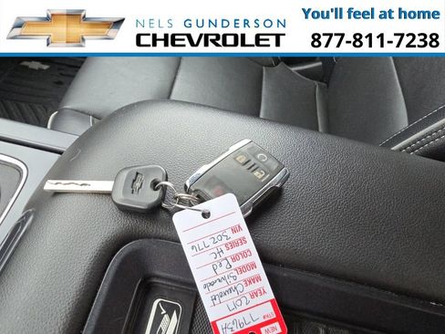 Used 2017 Chevrolet Silverado 1500 High Country image 28