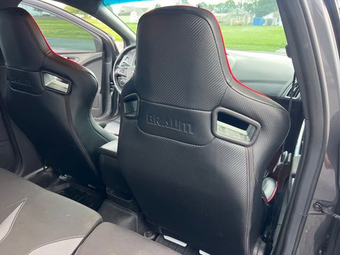 Used 2018 Ford Focus ST FWD image 17