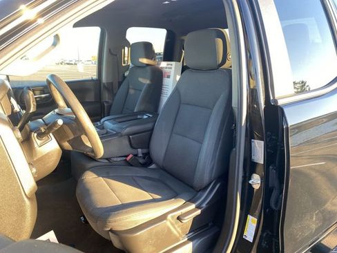 Used 2019 Chevrolet Silverado 1500 Custom Trail Boss w/ Custom Convenience Package image 18