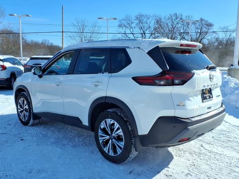 Used 2023 Nissan Rogue SV w/ SV Premium B Package image 10