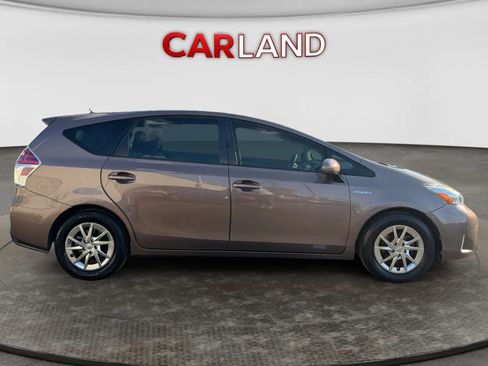 Used 2015 Toyota Prius V Three FWD image 7