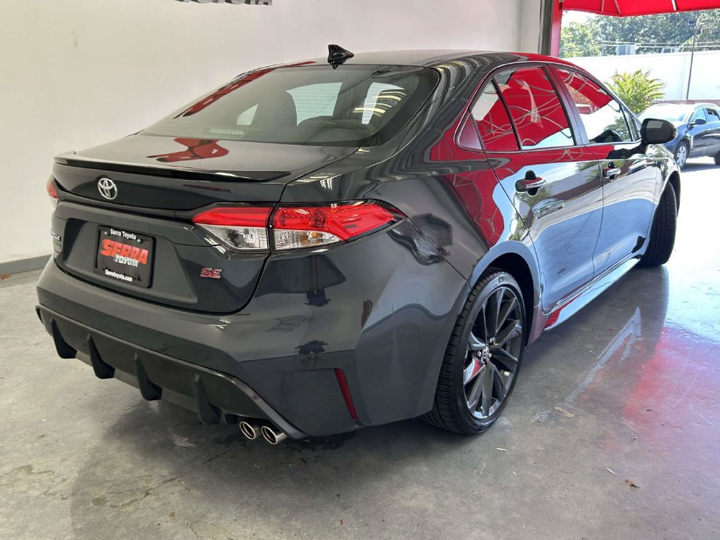 Used 2026 Toyota Corolla SE FWD image 3