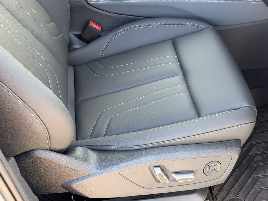 New 2026 Audi Q3 quattro 2.0T AWD/4WD image 8