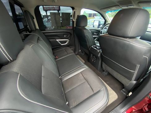 Used 2019 Nissan Titan PRO-4X image 21