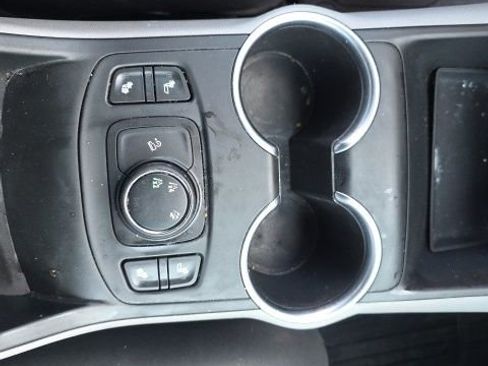 Used 2019 GMC Terrain SLT w/ Preferred Package AWD/4WD image 13