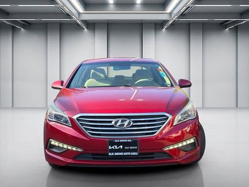 Used 2015 Hyundai Sonata SE FWD image 2