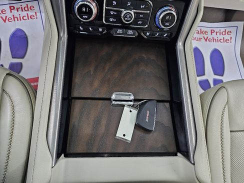 Used 2022 GMC Yukon Denali image 35