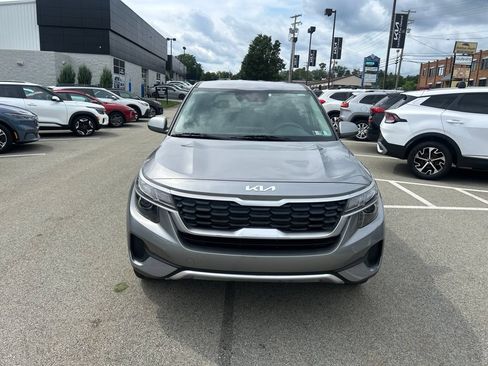 Certified 2022 Kia Seltos LX AWD/4WD image 2