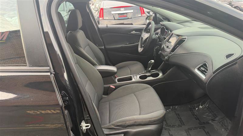 Used 2019 Chevrolet Cruze LS w/ LS Convenience Package FWD image 5