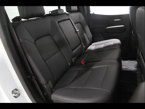 Used 2024 Chevrolet Colorado LT w/ LT Convenience Package III AWD/4WD image 20