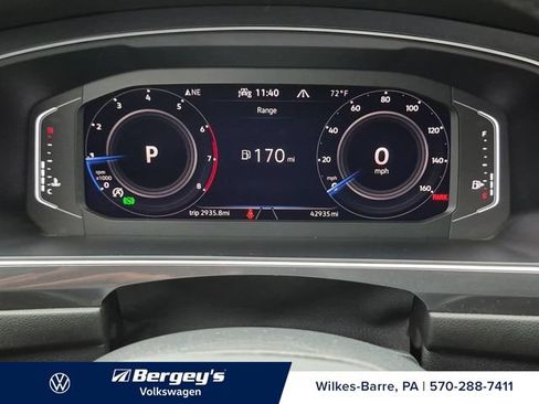 Used 2022 Volkswagen Tiguan SEL R-Line AWD/4WD image 17