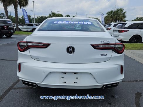 Used 2023 Acura TLX w/ Technology Package FWD image 4