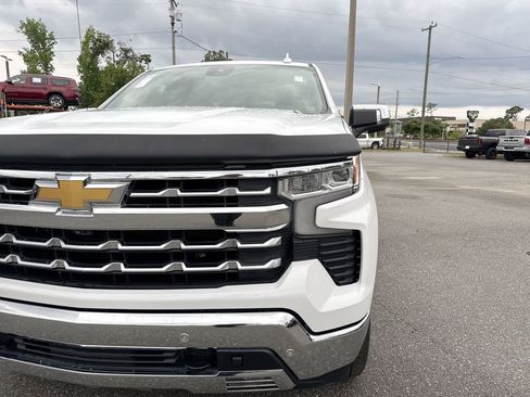 Used 2022 Chevrolet Silverado 1500 LTZ w/ LTZ Convenience Package II AWD/4WD image 9
