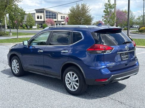Used 2017 Nissan Rogue SV AWD/4WD image 6