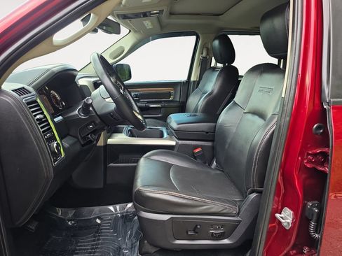Used 2016 RAM 1500 Laramie w/ Convenience Group AWD/4WD image 9