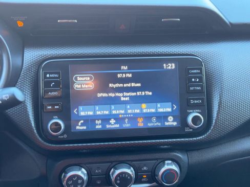 Used 2024 Nissan Kicks SV image 21