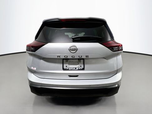 Used 2025 Nissan Rogue SV FWD image 6