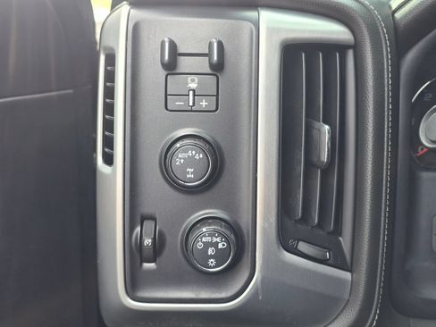 Used 2018 GMC Sierra 1500 SLT AWD/4WD image 24