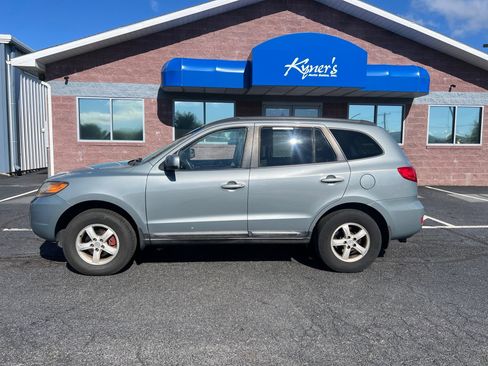 Used 2008 Hyundai Santa Fe GLS FWD image 2