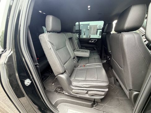 Used 2022 Chevrolet Suburban LT AWD/4WD image 63