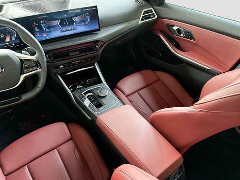 Used 2025 BMW 330i Sedan image 24